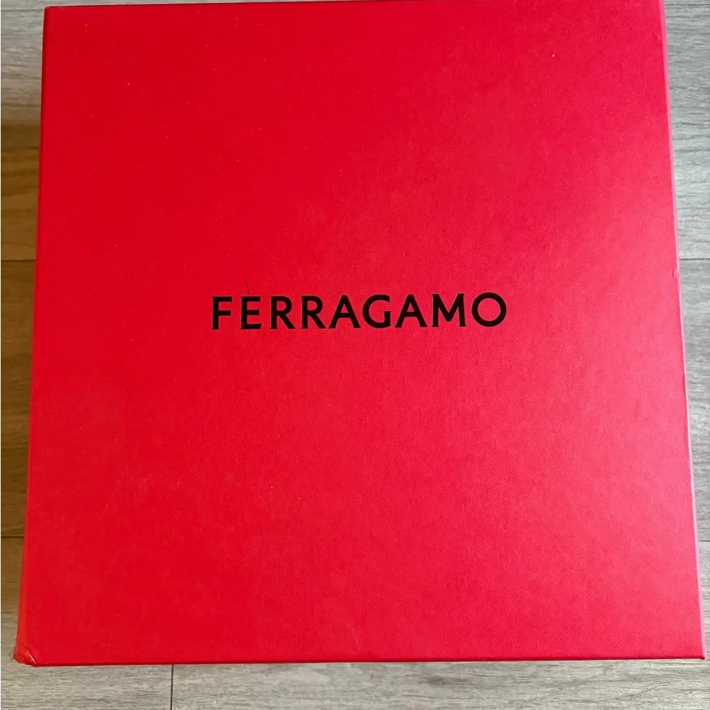 Salvatore Ferragamo Deva Sandals - Picture 3 of 8